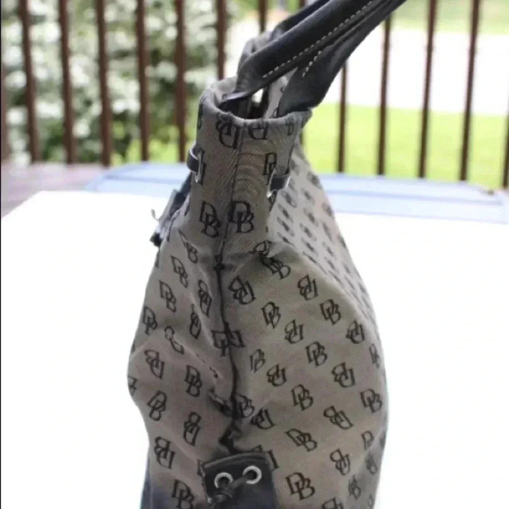 Dooney & Bourke tote bag - Picture 6 of 15